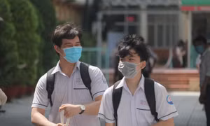 Đề và đáp án môn Ngữ Văn: Ngữ liệu gây tranh cãi, đáp án “thiệt thòi” cho học sinh giỏi?