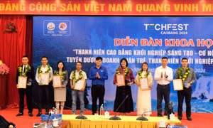 Tôn vinh những doanh nhân, doanh nghiệp tiêu biểu. 