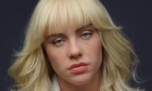Hoảng hồn tượng sáp Billie Eilish: Như U50, trông còn buồn ngủ hơn cả chính chủ!