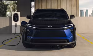 Toyota đổi tên mẫu xe điện chiến lược