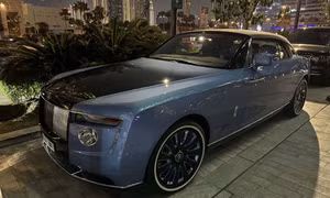 Xe sang siêu hiếm Rolls-Royce Boat Tail xuất hiện trên phố