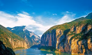 Con sông nào dài nhất Châu Á?