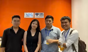 Nhóm sinh viên TP. HCM sáng chế ra ‘bộ khớp đa năng’ hỗ trợ người khuyết tật