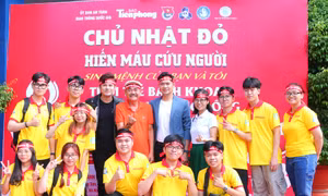 Tuổi trẻ trường ĐH Bách khoa (ĐHQG TP. HCM) hào hứng hưởng ứng ‘Chủ nhật Đỏ’ hiến máu cứu người 