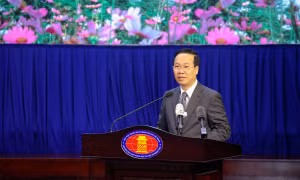 Chủ tịch nước Võ Văn Thưởng về thăm trường cũ, chúc mừng các thầy cô giáo nhân dịp 20/11