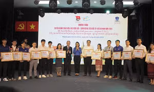 Tuyên dương 123 gương sinh viên Lào, Campuchia học tập tại TP. HCM