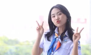 Ca sĩ Phương Mỹ Chi là đại biểu tham dự Đại hội Hội Sinh viên TP. HCM lần thứ VII