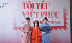 Bạn trẻ TP. HCM thích thú trải nghiệm không gian văn hóa truyền thống Việt Nam