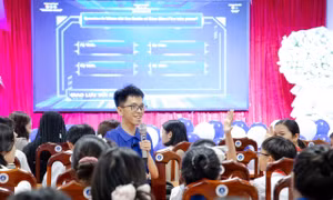 Nghị lực phi thường của chàng sinh viên ‘hạt tiêu’
