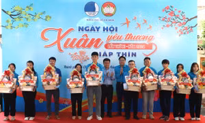 ‘Xuân yêu thương năm 2024’: Chăm lo cho hội viên, thanh niên có hoàn cảnh khó khăn tại TP. HCM