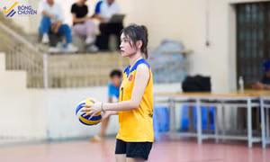 Cô ‘chủ công’ xinh đẹp của đội bóng chuyền nữ Nhân văn