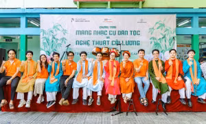 Lan tỏa tình yêu với nhạc cụ dân tộc