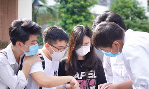Thí sinh dự thi tốt nghiệp THPT năm 2021. Ảnh: Như Ý