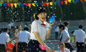 Bài dự thi “Ký ức mùa Hè của tôi”: Những bong bóng mùa Hè rơi xuống thanh xuân chúng mình