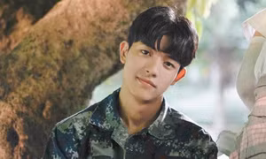 8 bí mật của trai đẹp Park Solomon “All Of Us Are Dead”: Từng muốn làm idol, mê BIGBANG
