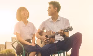 Mối Tình Đầu Năm Ấy: Tớ muốn là đóa hướng dương, rực rỡ đứng cạnh Mặt Trời là cậu