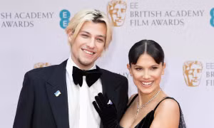 Ngôi sao "Stranger Things" Millie Bobby Brown bất ngờ thông báo đính hôn ở tuổi 19