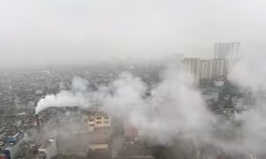 Nhà máy dệt công nghiệp xả khói giữa khu dân cư tại Hà Nội: Đã xác định nguồn khí thải