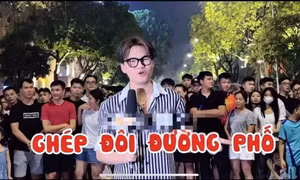 Chủ tịch Hà Nội yêu cầu làm rõ việc quảng cáo cờ bạc trên phố đi bộ Hồ Gươm