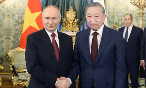 Tổng Bí thư Tô Lâm và Tổng thống Nga Vladimir Putin. Ảnh: TTXVN