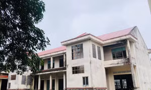 Chi hơn 2,1 tỷ đồng sửa Trường Cao đẳng Nghề rồi... bỏ hoang