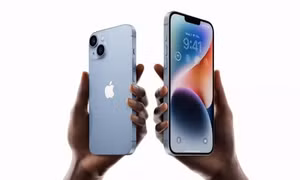 Fan nhà Táo chờ iPhone 14: Máy chính hãng VN/A "hot" vì sim vật lý, hội mê đi Thái có thêm lý do