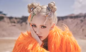 Vừa trở lại với album mới "XOXO”, Jeon Somi liền nhắn gửi lời yêu thương tới fan Việt