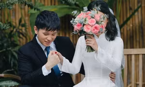 Sau loạt ảnh cưới ngọt ngào, B Ray hé lộ dung mạo "cô dâu" trong MV "Cưới em"