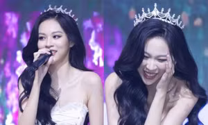 Phí Phương Anh hát live nhưng quên lời, kĩ năng thanh nhạc có thực sự tốt lên? 