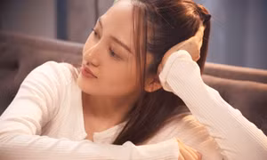 Bảo Anh hỏi thẳng: "Nếu tôi sinh em bé, liệu mọi người sẽ yêu tôi hơn không?"
