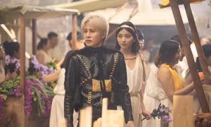 Hóa ma cà rồng si tình trong MV mừng sinh nhật "LAYLALAY", Jack sẽ lập được kỳ tích gì?
