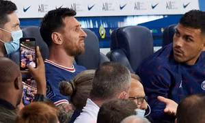 Ghét bị thay ra, Messi muốn chơi bóng và thích được phục tùng 