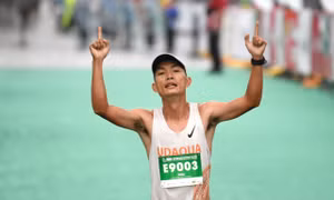 Tiền Phong Marathon 2025: Không có cú sốc, Hoàng Nguyên Thanh bứt phá và chiến thắng một lần nữa