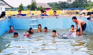Dạy bơi miễn phí bảo vệ trẻ em khỏi tai nạn đuối nước