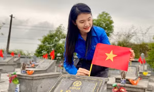 Tuổi trẻ Hà Tĩnh tri ân các anh hùng liệt sĩ
