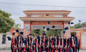 Đỉnh cao học văn, 2 lớp trường huyện có gần 100% em đạt điểm 9 Ngữ Văn