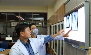 Người phụ nữ Hà Nội mang khối u 4 kg, chèn 'bẹp dí' phổi, đẩy tim chạy ngược lên trên