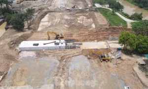 Kiến nghị tăng bồi thường giải phóng mặt bằng dự án cầu Tứ Liên