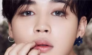 Chưa chính thức ra mắt solo nhưng Jimin đã vượt qua cả K-pop lẫn các thành viên BTS khác