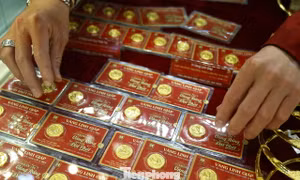 Giá vàng quay đầu giảm
