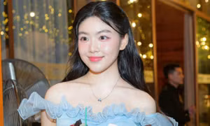 Con gái 18 tuổi nhà MC Quyền Linh đỗ trường nghệ thuật ở Anh