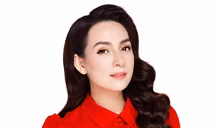 Ồn ào trục lợi từ con nuôi 
