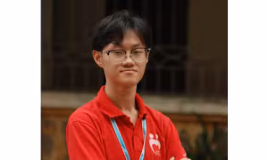 Nam sinh viên ngành Chính trị học và đam mê nghiên cứu khoa học