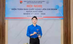 Hành trình cố gắng và nỗ lực không ngừng nghỉ để trở thành một thầy giáo dạy Văn của nam sinh Gen Z