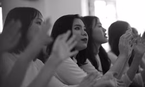 Đừng từ bỏ, hãy luôn là chính mình, đặt niềm tin và không ngừng cố gắng