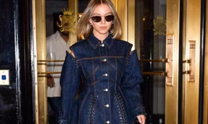 Xu hướng "denim on denim" được nâng cấp, tạo phong cách cá nhân độc đáo