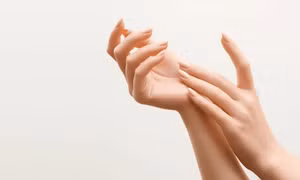 Siêng năng chăm sóc làn da tay theo những bước sau để đôi tay luôn mịn màng