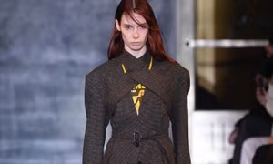 Cập nhật những xu hướng nổi bật mùa Thu Đông năm nay từ các sàn diễn quốc tế