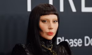 Blunt Bobs, Jellyfish Cut - những xu hướng tóc mới nhất các sao đang yêu thích