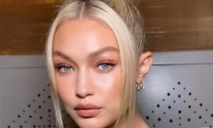 Gigi Hadid thừa nhận dễ chạm tay hơn đến thành công nhờ "sinh ra từ vạch đích" 